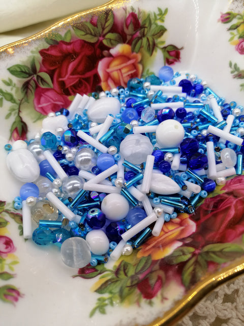 Perlenmischung "blau-weiß" // ca. 50 g // verschiedenen Perlen