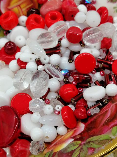 Perlenmischung "rot-weiß" // ca. 50 g // verschiedenen Perlen