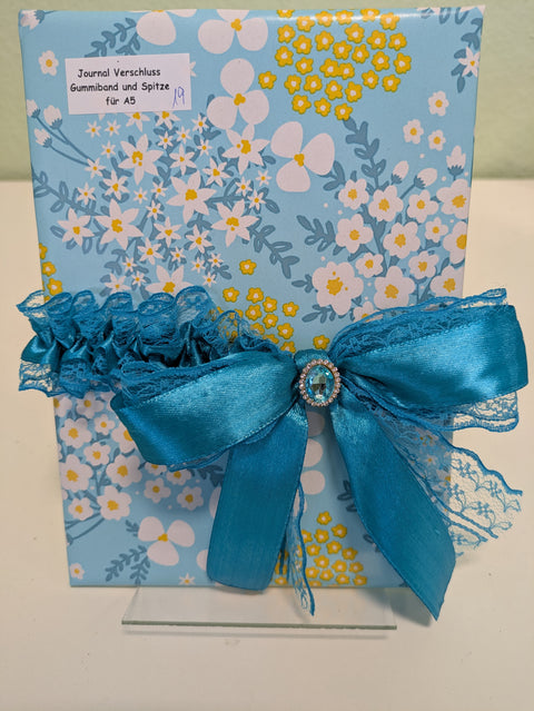 Journal Closure (10) // Elastic band and lace // handmade by Beate