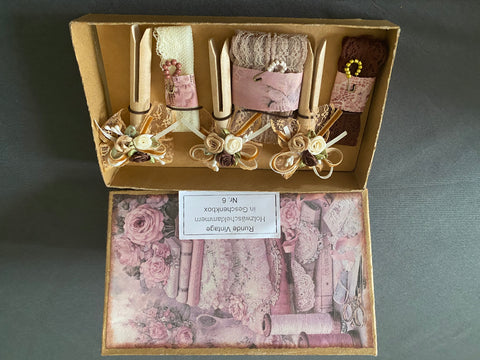 Vintage Geschenkbox mit runden Holzwäscheklammern (6) // handgemacht von Beate