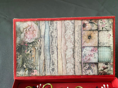 Vintage Geschenkbox mit runden Holzwäscheklammern (9) // handgemacht von Beate