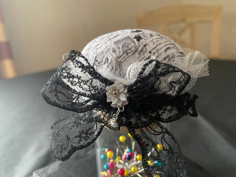 Vintage Geschenkbox mit Nadelkissenglas (4) / handgemacht von Beate
