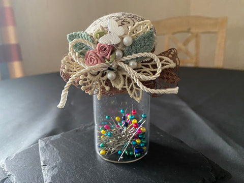 Vintage Geschenkbox mit Nadelkissenglas (5) / handgemacht von Beate
