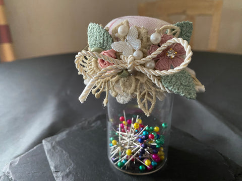 Vintage Geschenkbox mit Nadelkissenglas (6) / handgemacht von Beate