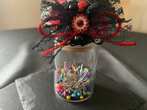 Vintage Geschenkbox mit Nadelkissenglas (8) / handgemacht von Beate