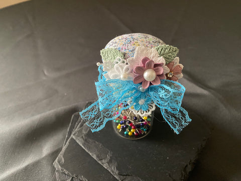 Vintage Geschenkbox mit Nadelkissenglas (12) / handgemacht von Beate