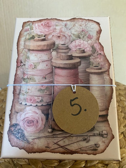 Vintage Geschenkbox mit Nadelkissenglas (5) / handgemacht von Beate