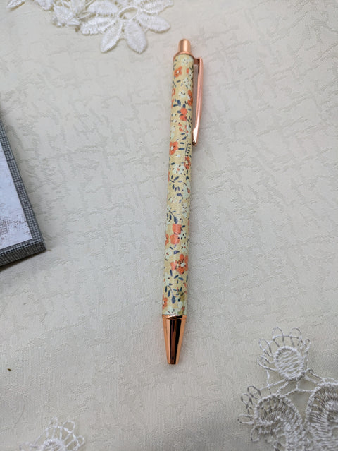 Kugelschreiber mit Motiv "gelb / orange floral" // Papier & Feder