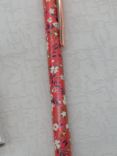 Kugelschreiber mit Motiv "rot/orange Floral" // Papier & Feder