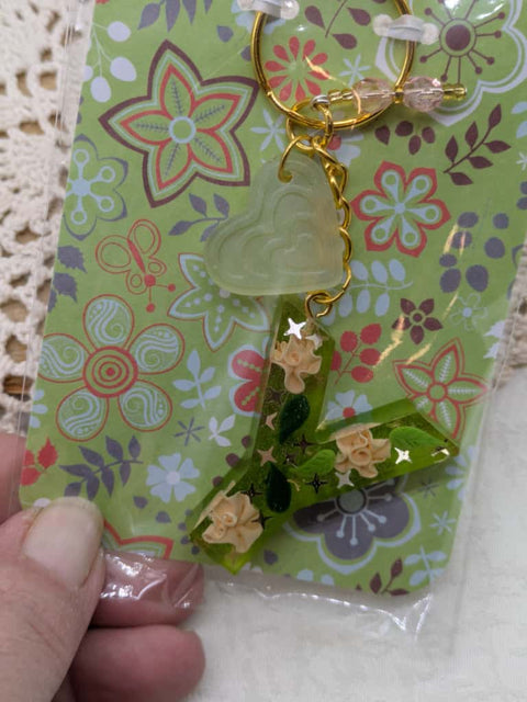 Schlüsselanhänger aus Resin "Y" // handgemacht von Bianca