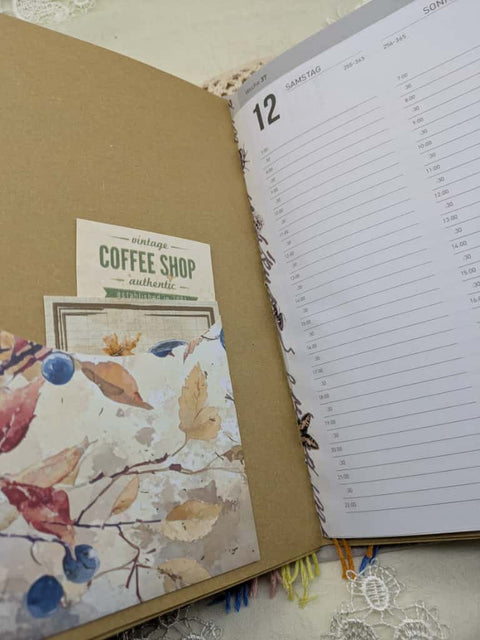 Kalenderbuch 2026 "Die vier Jahreszeiten" (braun) // groß // handgemacht von Sina