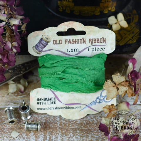 Old Fashion Ribbon // "green" // Linen ribbon // 1.20 to 1.40 m long - 2 cm wide 