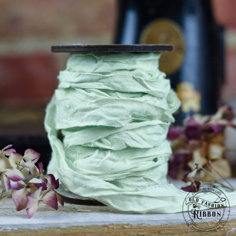 Old Fashion Ribbon // "dirty mint" // Linen ribbon // 1.20 to 1.40 m long - 2 cm wide 