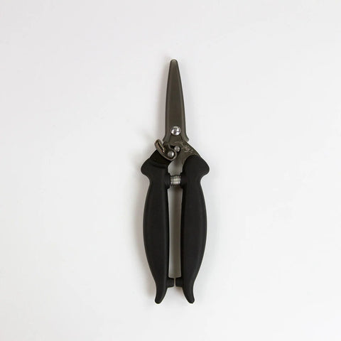 Mini Recoil Scissors made of titanium // Tonic Studios // Tim Holtz