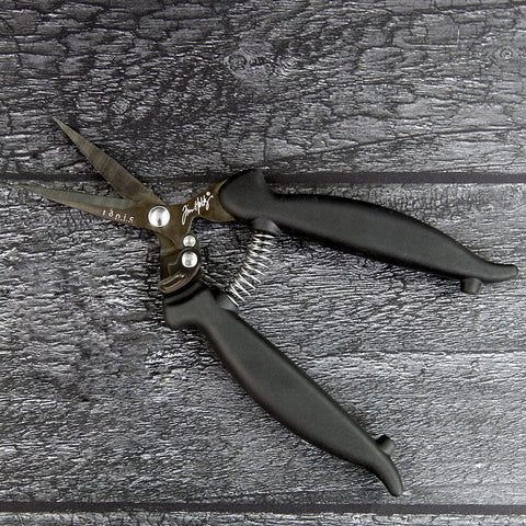 Mini Recoil Scissors made of titanium // Tonic Studios // Tim Holtz